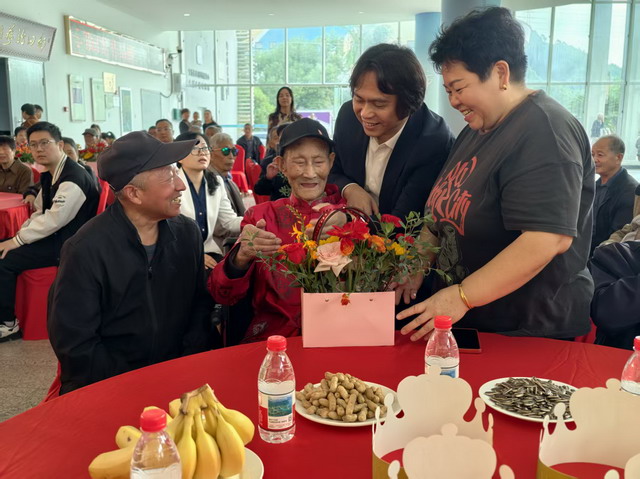 20251028006.jpg 20251028006.jpg