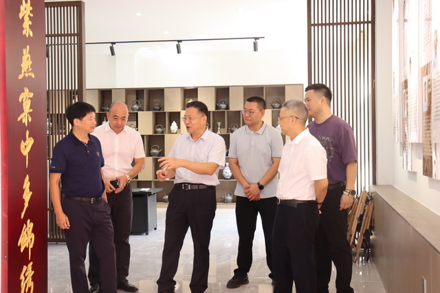 20251106008.jpg 20251106008.jpg